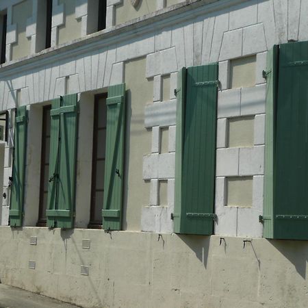 Maison Blanc Bed and Breakfast Gibourne Εξωτερικό φωτογραφία