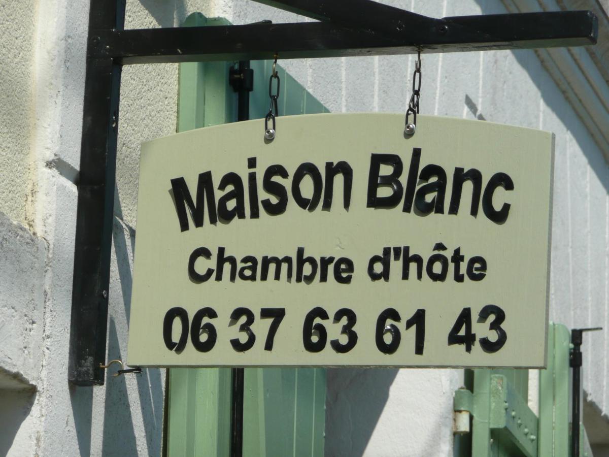Maison Blanc Bed and Breakfast Gibourne Εξωτερικό φωτογραφία